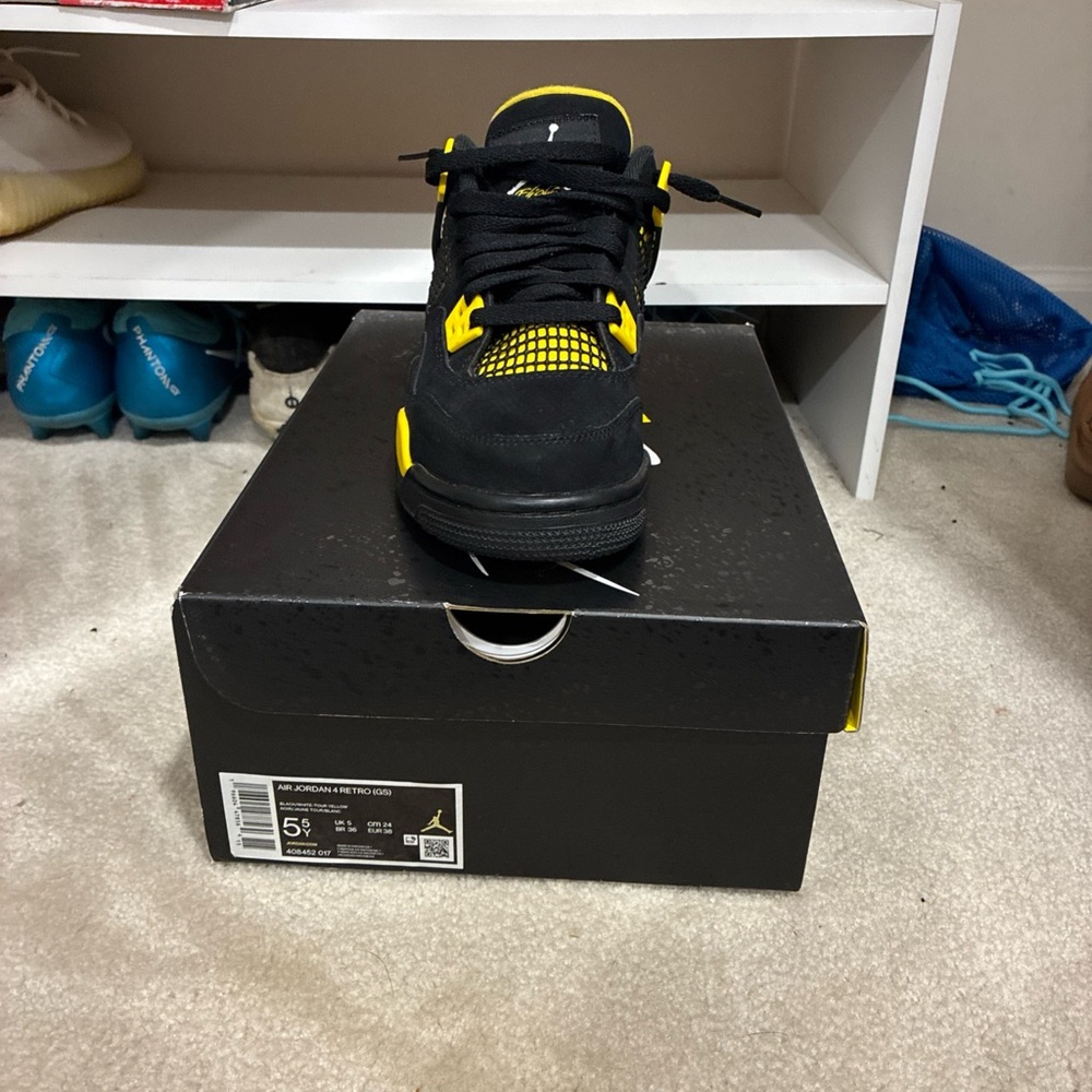 Jordan Black and Yellow Sneakers - Picture 4 of 8